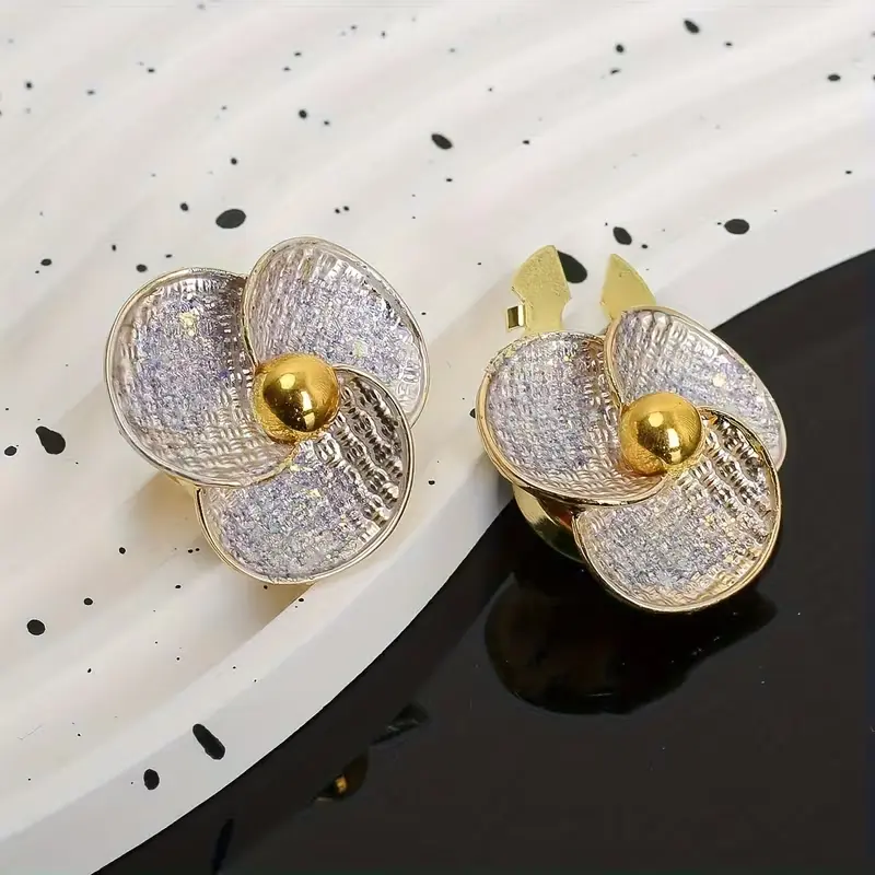 Krycí knoflík Lístek - Barva: Hnědá