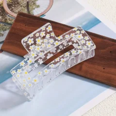 Průhledný skřipec do vlasů