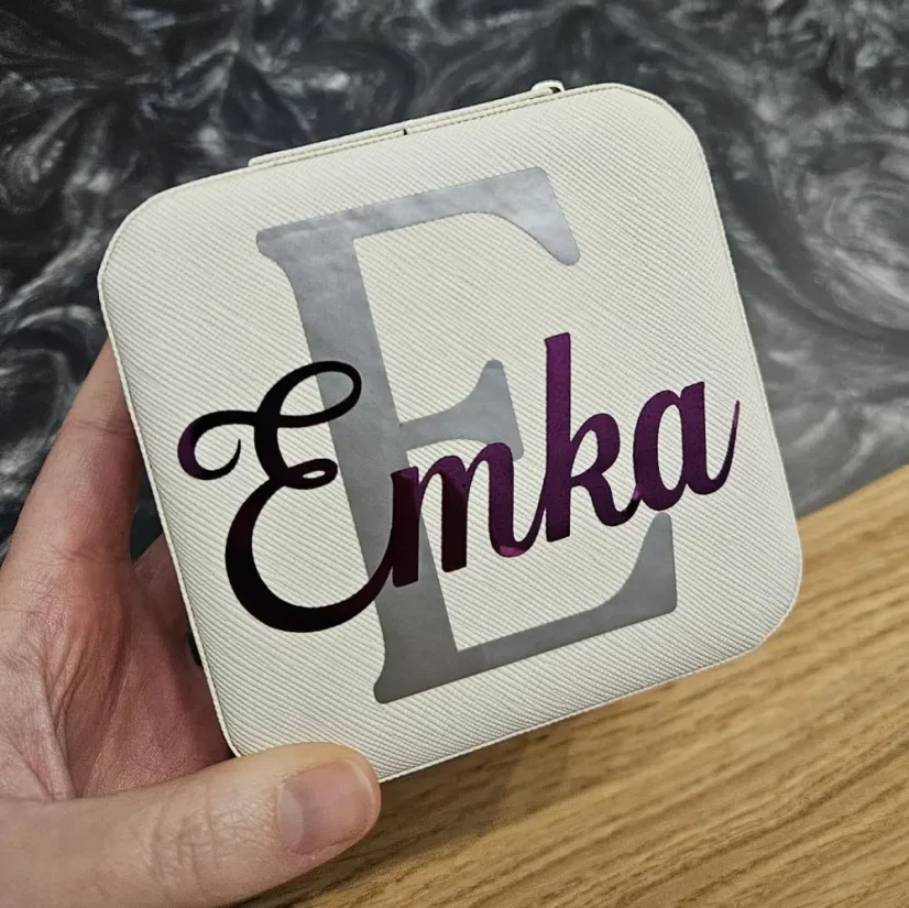 Hranatá šperkovnice - Barva: Bílá