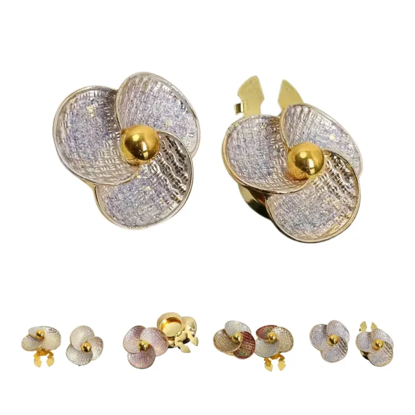 Krycí knoflík Lístek