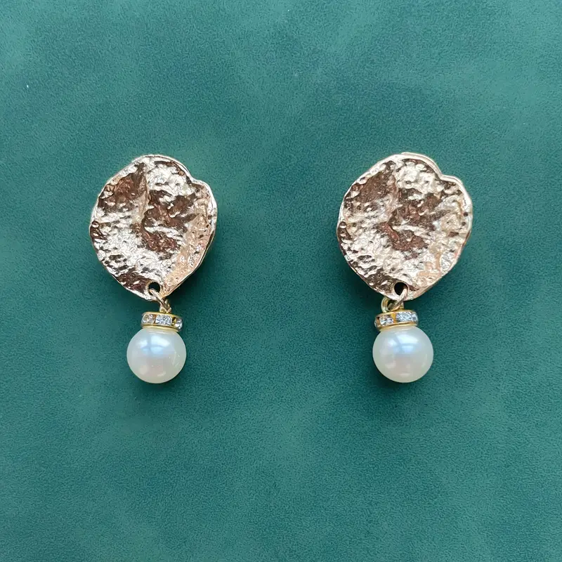 Krycí knoflík s perličkou