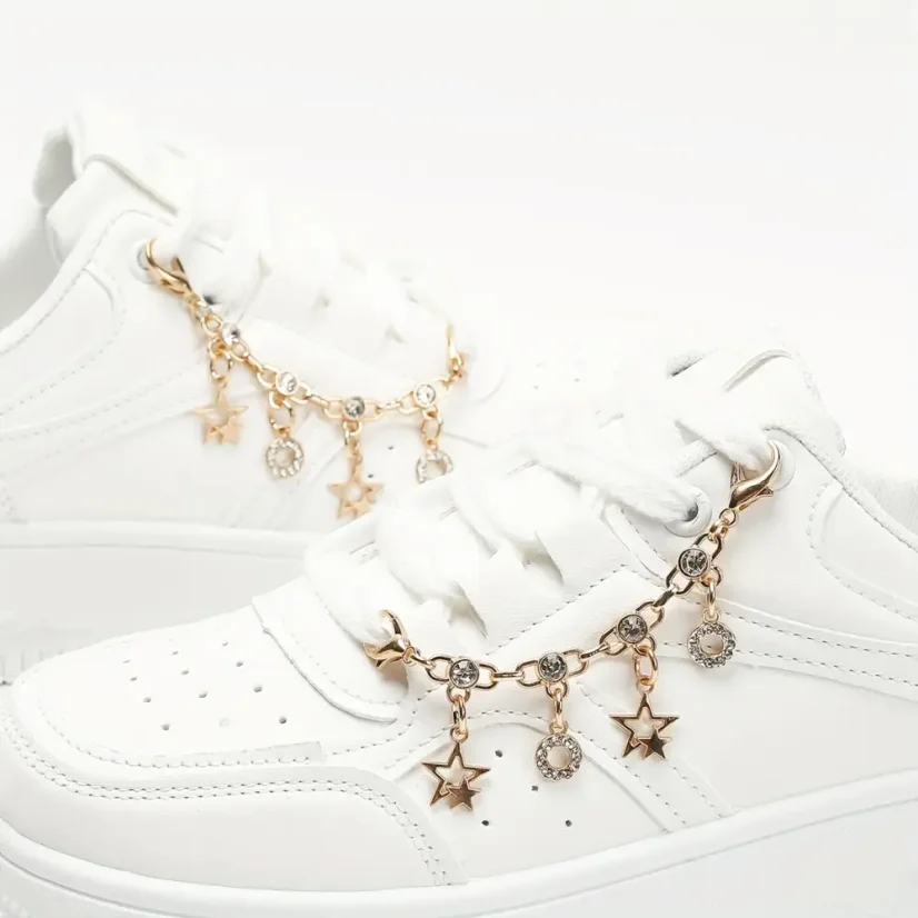 Zlatý řetízek na tkaničky