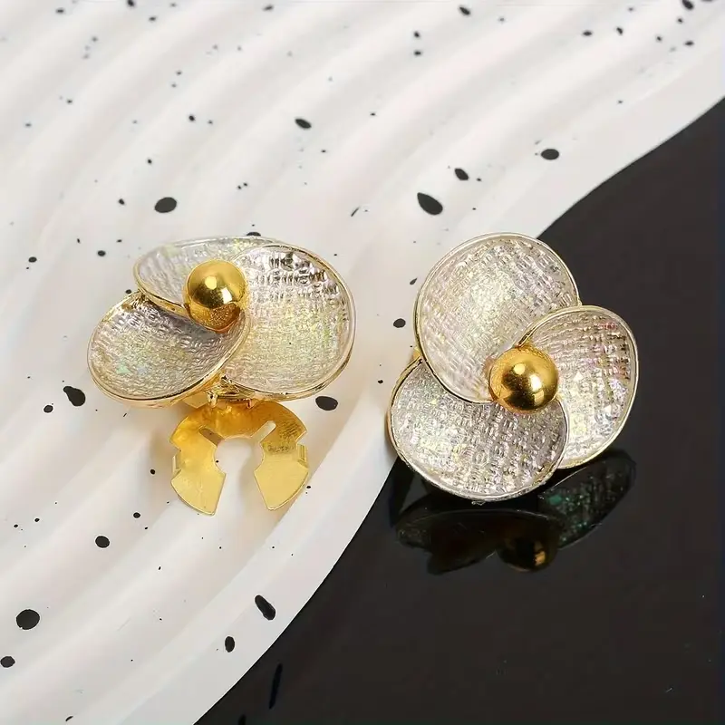 Krycí knoflík Lístek - Barva: Hnědá