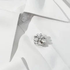 Krycí knoflík Stříbrný květ