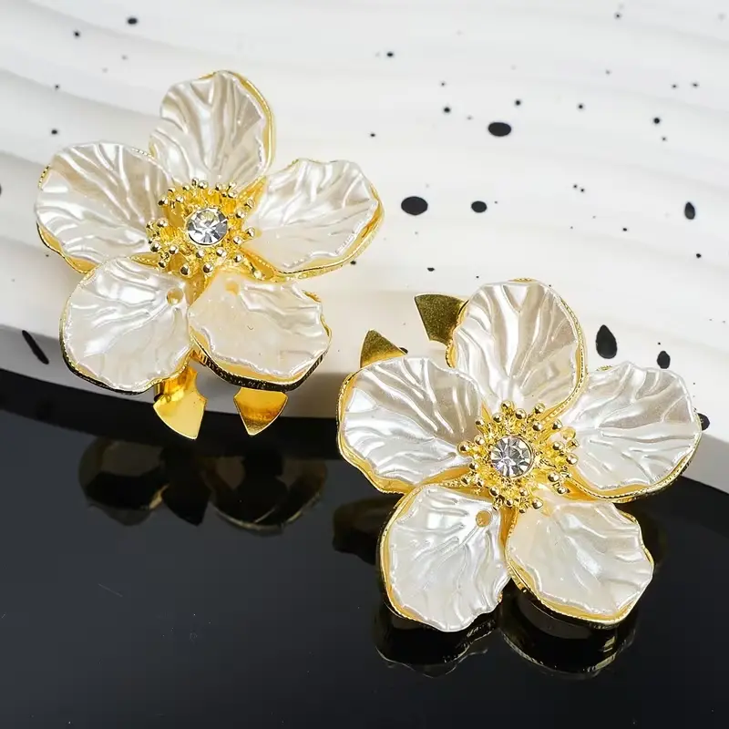 Krycí knoflík Perleťový květ