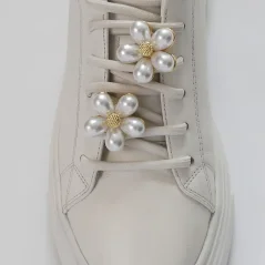 Ozdoby na tkaničky Perlové kytičky