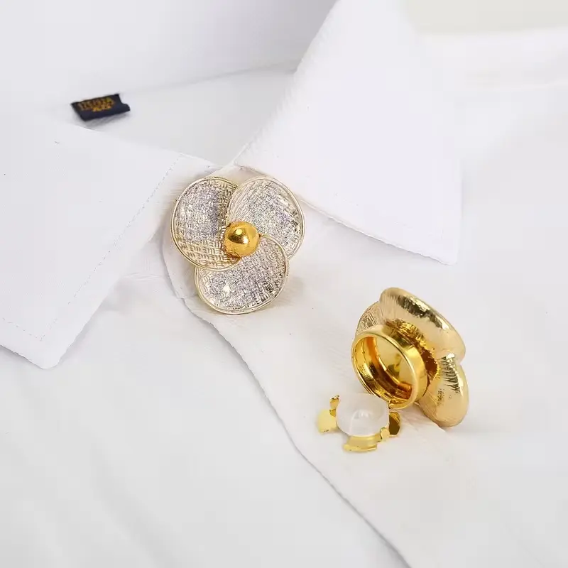 Krycí knoflík Lístek - Barva: Hnědá