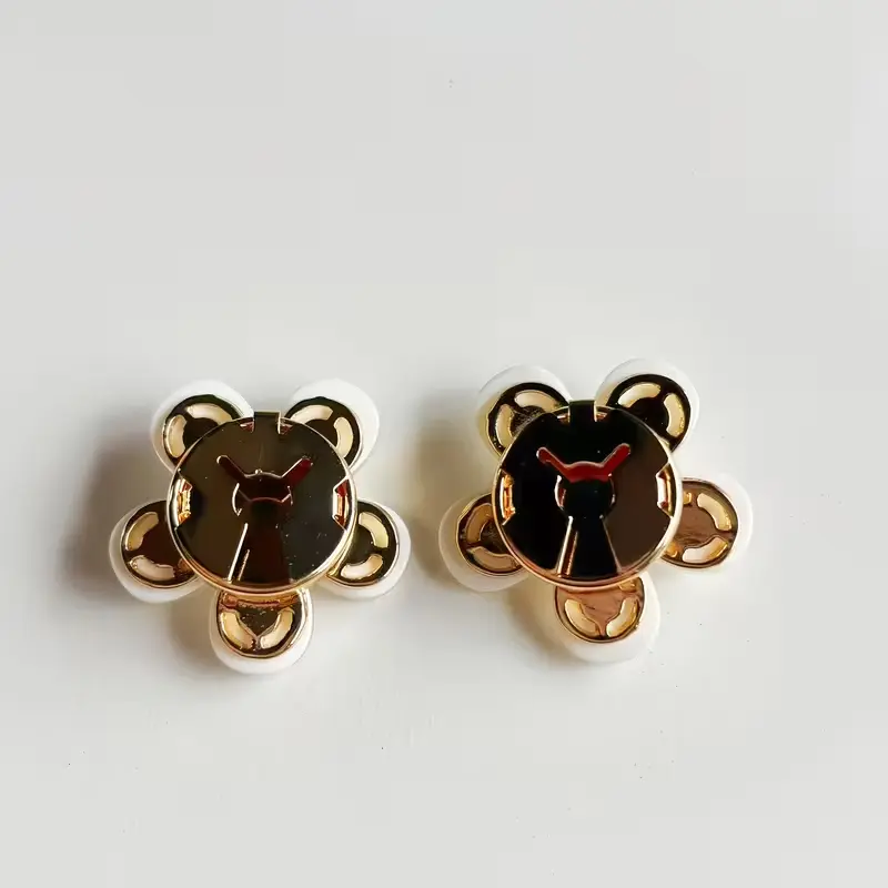 Krycí knoflík Jemná kopretina