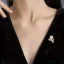 Brož Ptáček s krystaly