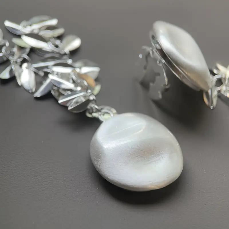 Krycí knoflík Střapec