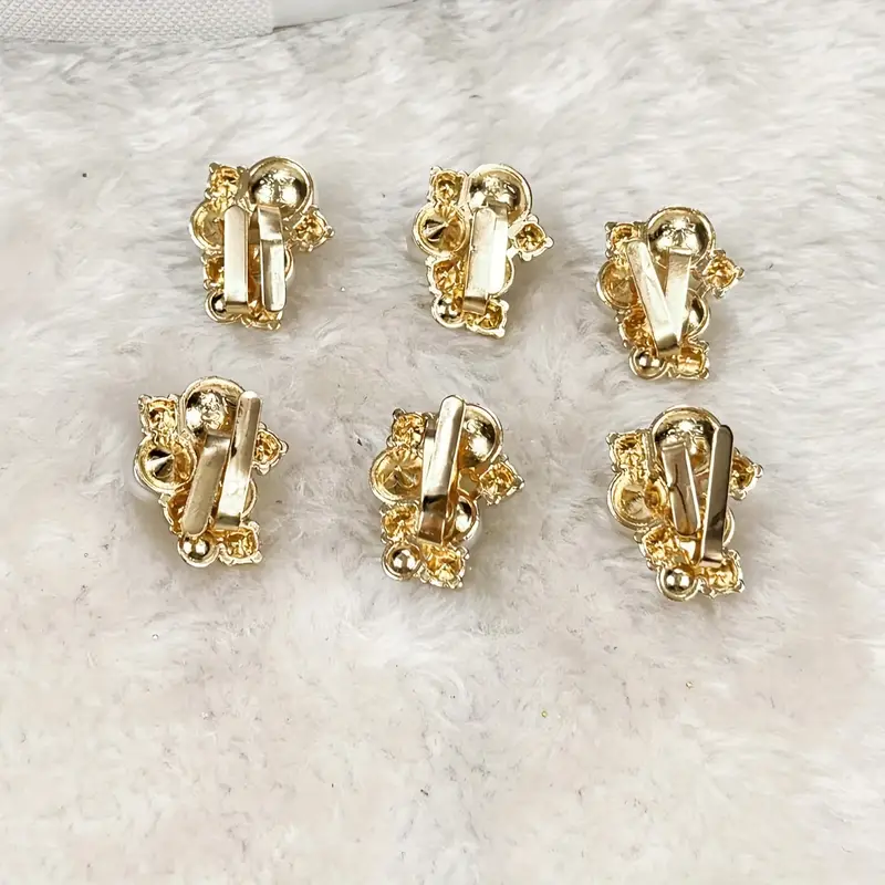 Perličková ozdoba na tkaničky