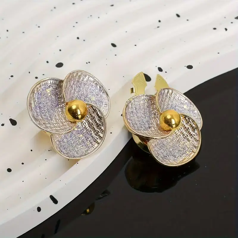 Krycí knoflík Lístek - Barva: Hnědá