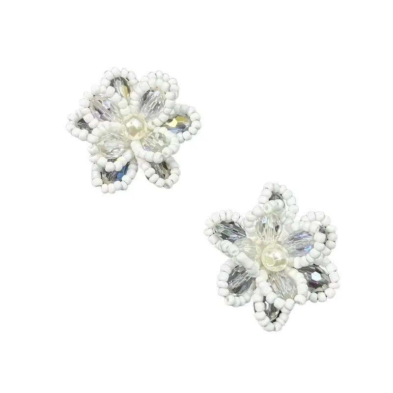 Krycí knoflík Bílý květ