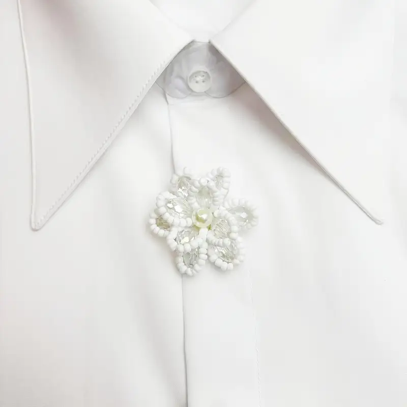 Krycí knoflík Bílý květ